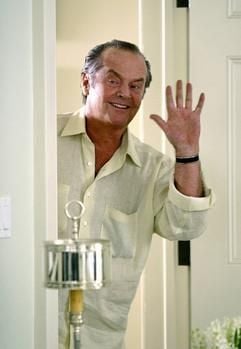 Jack Nicholson als Harry Sanborn in der romantischen Komoedie "Was das Herz begehrt" von Nancy Meyers. Der in die Jahre gekommene Frauenheld Harry Sanborn gibt sich ausschliesslich mit Frauen ab, deren Vater er sein koennte. Nach einer Herzattacke verliebt er sich zu seiner eigenen Ueberraschung in seine Aerztin und Mutter seiner Freundin. Doch auch sie hat einen juengeren Verehrer. (Foto: Warner/ddp)