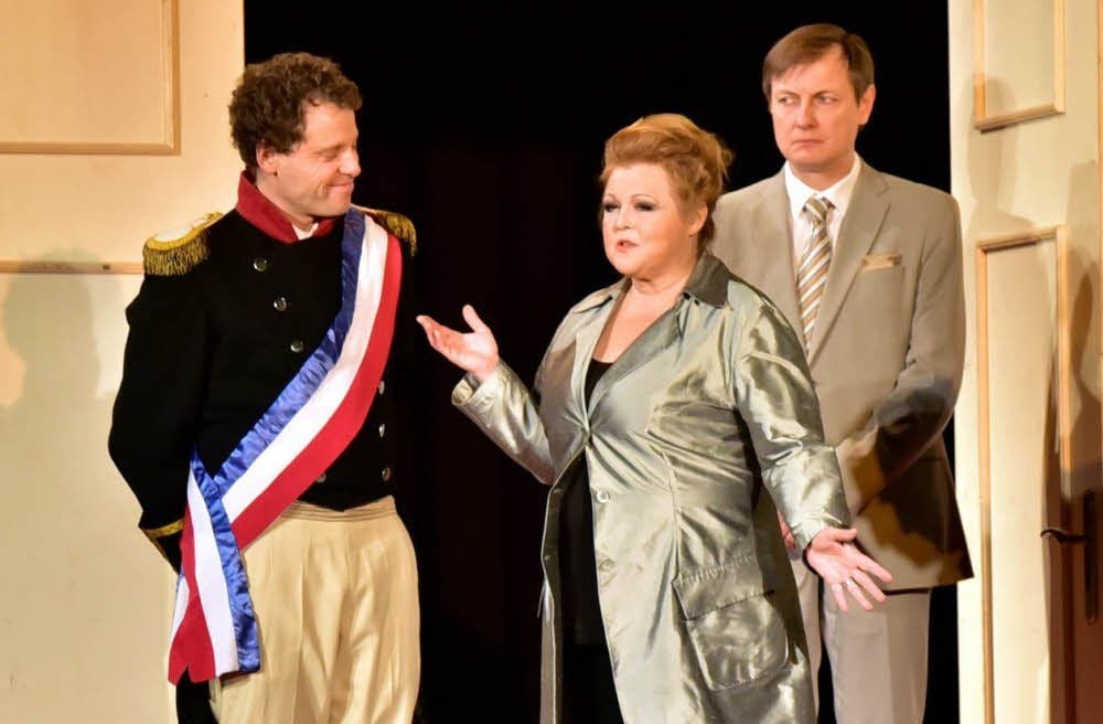 Überzeugend in der Rolle der Königin Elisabeth: Schauspielerin Franziska Troegner in „Maria Stuart“.