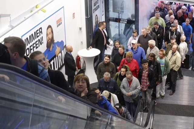 Eröffnung des neuen Saturn in Halle