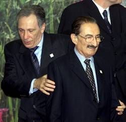 Außenminister Ismail Cem (l.) mit Premier Bülent