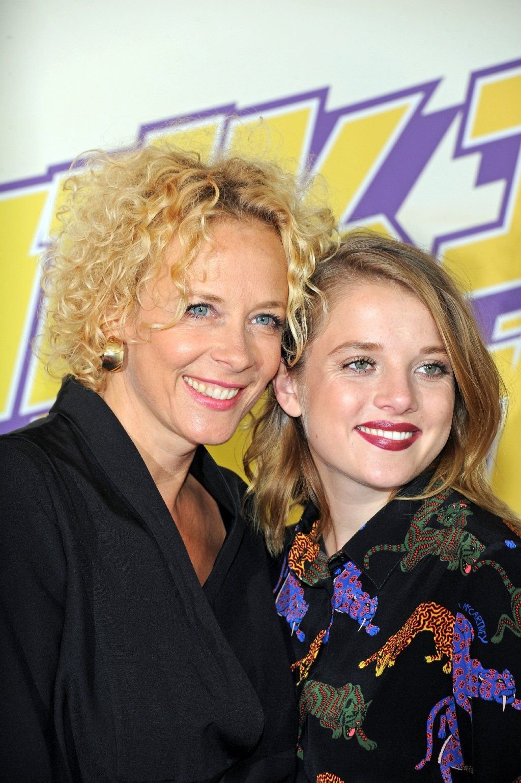 Die Schauspielerinnen Katja Riemann (l) und Jella Haase.