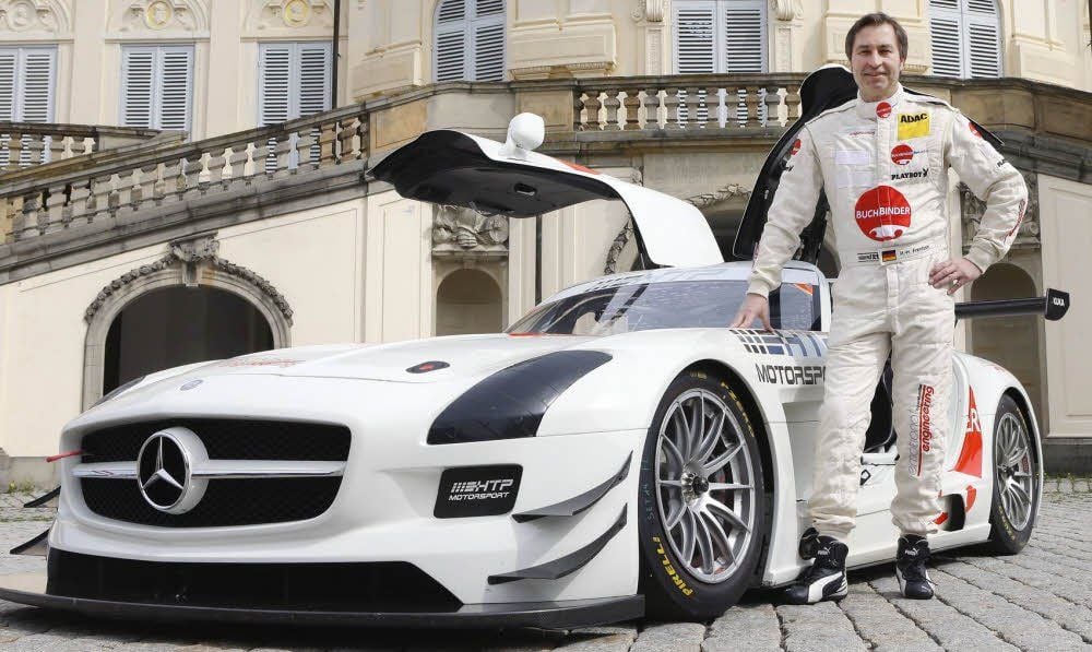 Heinz Harald Frentzen mit seinem Mercedes-Benz SLS bei der Vorstellung vor dem Schloss Solitude in Stuttgart