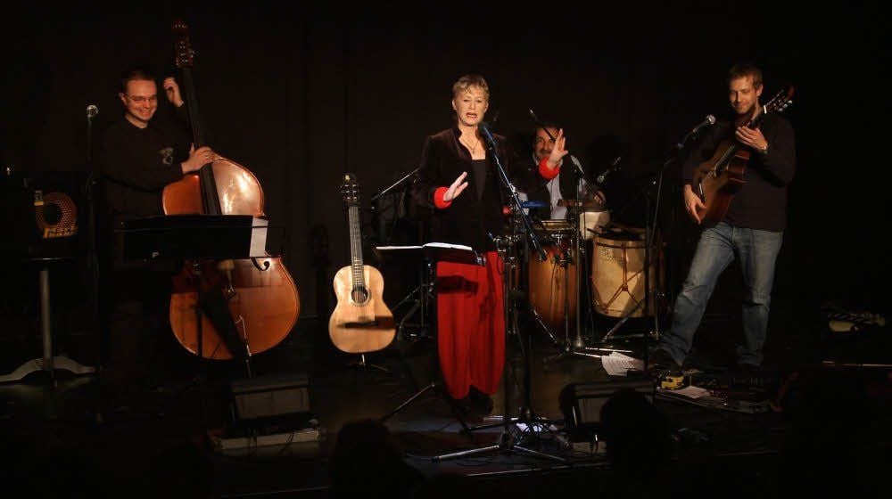 Barbara Thalheim und ihre Band sind am 11. Februar mit ihrem aktuellen Programm „ALtTag“ im Luchs-Kino in Halle zu sehen.