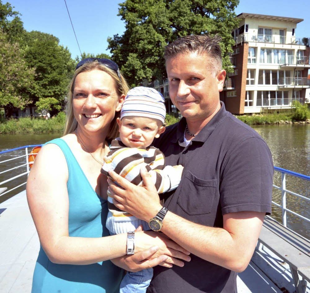 Mutter Diana, Marc Eric und Vater Martin Franz sind froh, das Saalehochwasser in Bernburg überstanden zu haben. Im August steht der Umzug aus dem Überflutungsgebiet an.