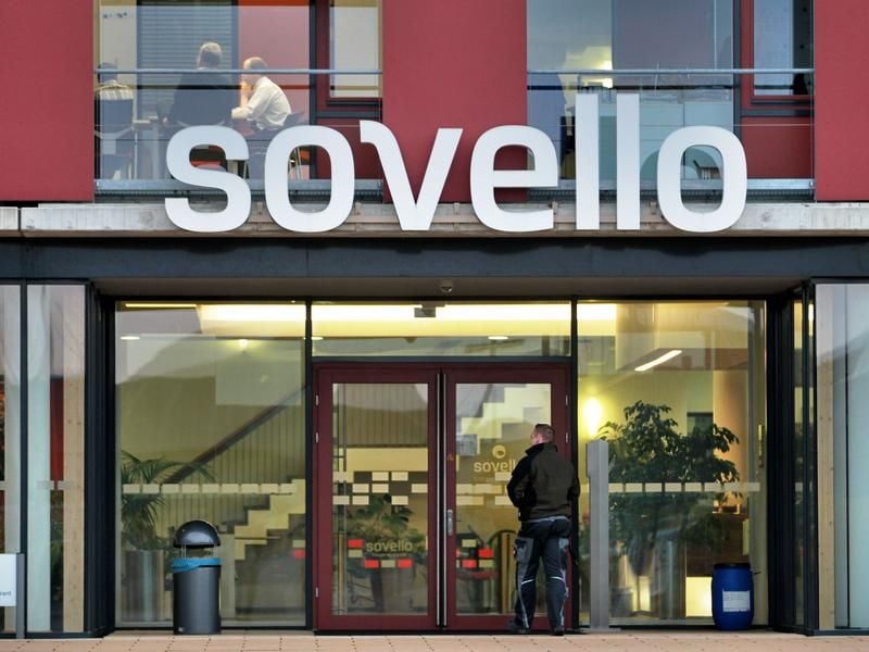 Die Sovello GmbH aus Bitterfeld-Wolfen musste im Mai 2012 Insolvenz anmelden. In dem Betrieb waren zuletzt 1.250 Mitarbeiter beschäftigt.