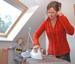 Auch mal an sich selbst denken - wenn Frauen immer nur für andere da sind, fühlen sie sich irgendwann ausgebrannt. (Foto: dpa)