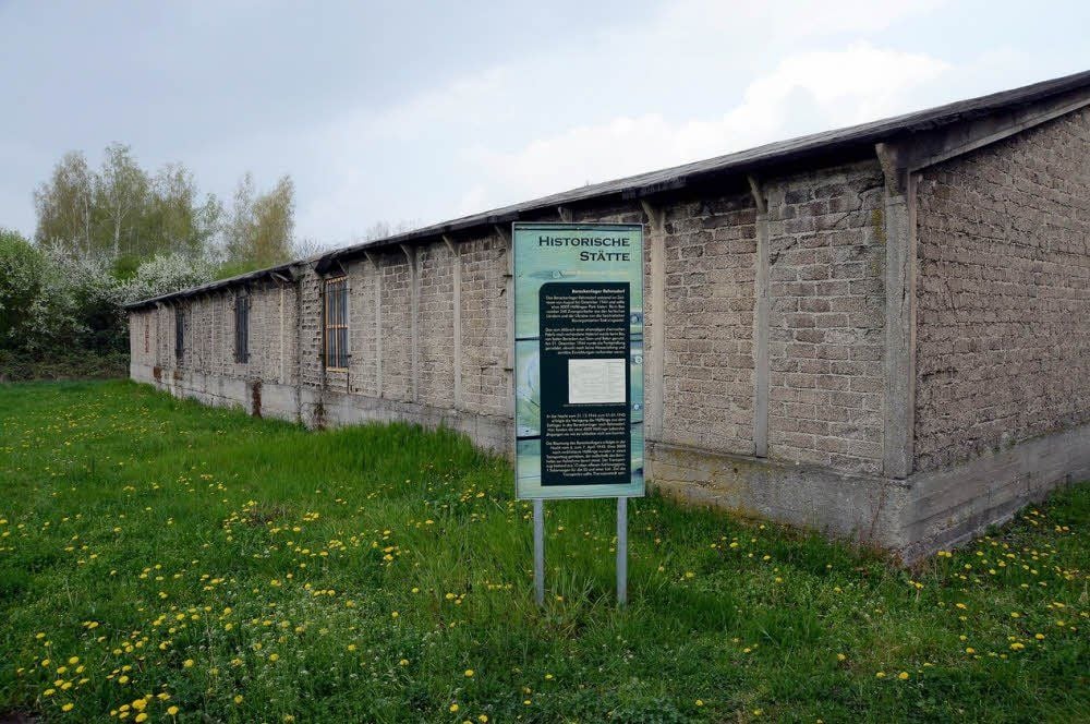 Am 6. April 1945 begann die Auflösung des KZ-Außenlagers Wille. Diese Baracke ist noch original erhalten und soll schrittweise ausgebaut werden.