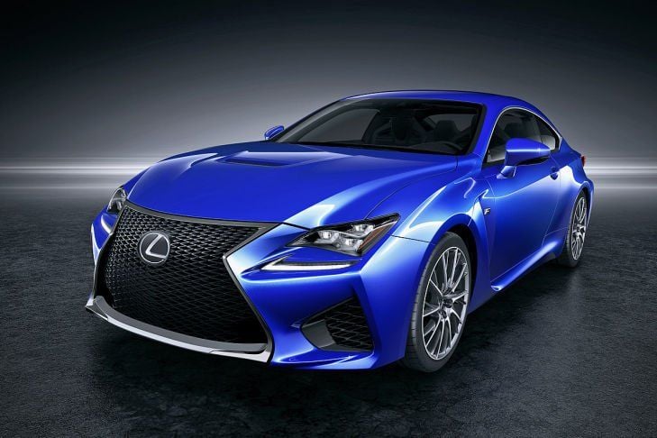 Wenige Monate nach der Premiere auf der Motorshow in Tokio zeigt Lexus sein neues Mittelklasse-Coupe RC als sportliches F-Modell.
