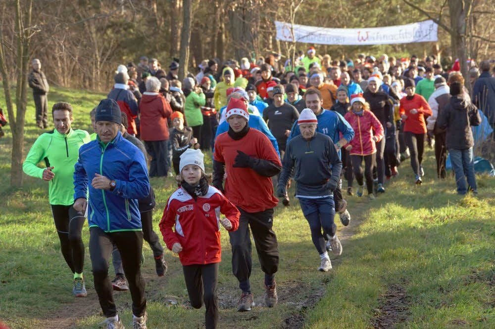 Am 1. Weihnachtsfeiertag treffen sich die Harzer Läufer zum 45. Mal auf der Quedlinburger Altenburg.