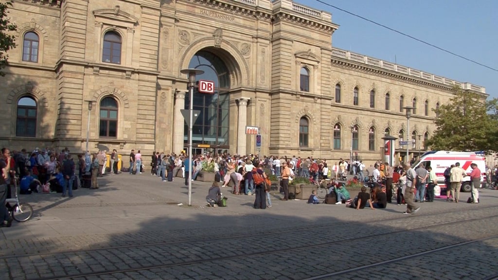 Am Bahnhof in Magdeburg sorgte ein Koffer ohne Besitzer für Aufregung.