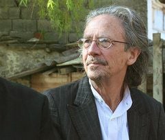Peter Handke in Velika Hoca im Kosovo. (Foto: dpa)
