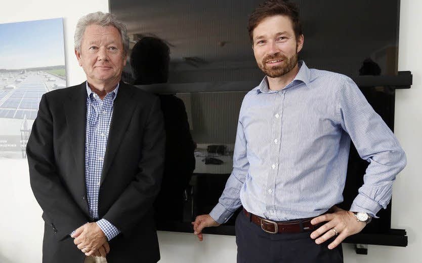 Calyxo-Beirat Norman W. Johnston (l.) und Geschäftsführer Florian Holzapfel können mittlerweile auf zehn Jahre Calyxo GmbH zurückblicken