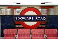 Blick auf die U-Bahnstation Edgware Road in London. Bei den Anschlägen in London vor einem Jahr, am 7. Juli 2005, wurden vier Sprengsätze gezündet. (Foto: dpa)