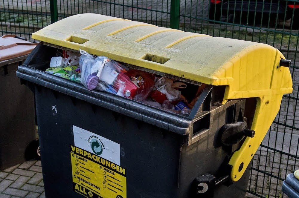 Landet in der gelben Tonne viel zu viel Müll, der da nicht hingehört?