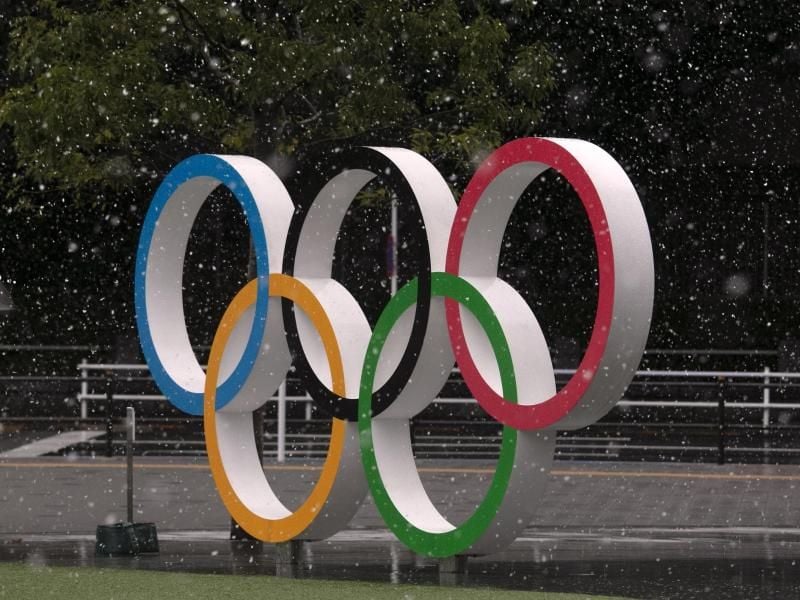Die Deutsche Olympische Gesellschaft fordert die Absage der Spiele 2020: Olympische Ringe in Tokio. Foto: Jae C. Hong/AP/dpa