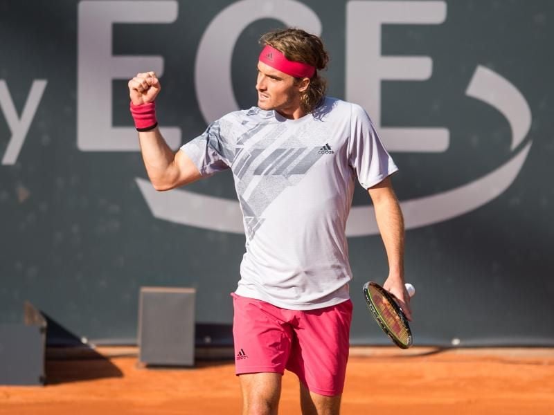 Erreichte in Hamburg das Viertelfinale: Stefanos Tsitsipas. Foto: Daniel Bockwoldt/dpa