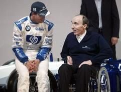 Ralf Schumacher (l) und Teamchef Frank Williams im Gespräch. (Foto: dpa)