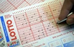 Der 14 Millionen Euro schwere Jackpot ist beider Ziehung am Samstag nicht geknackt worden - am Mittwoch winktLottospielern damit ein Gewinn von rund 16 Millionen Euro. (Foto: dpa)