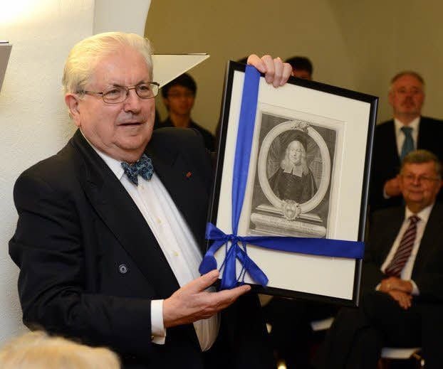 Zum Abschied erhielt Albrecht Koch einen echten Francke-Kupferstich.