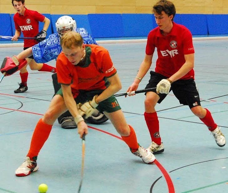 Für den HTC-Neunkirchen war Florian Strube (am Ball) in der Hallensaison aktiv.