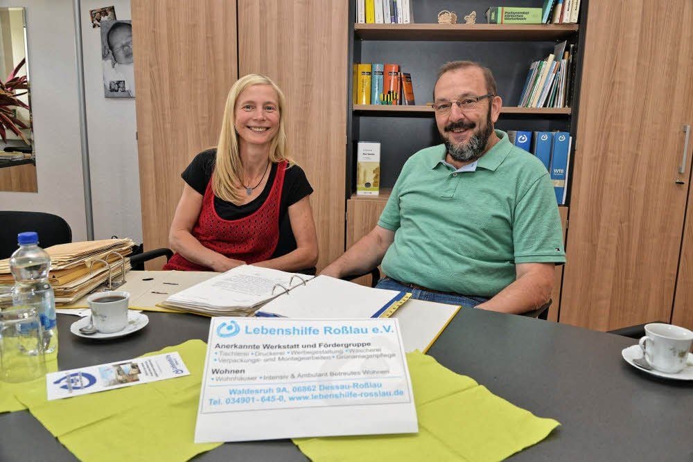Einrichtungsleiterin Christina Hensel und Vereinsvorsitzender Wolfgang Rieck sind stolz auf das Geleistete.