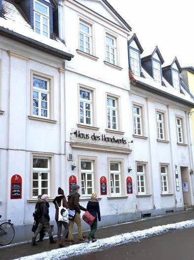 Für das Haus des Handwerks, Karlsplatz 34, wird ein neuer Wirt gesucht.
