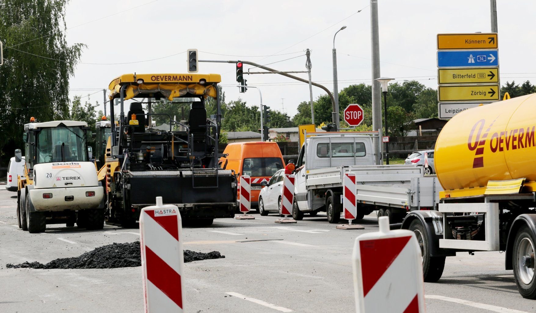 Im Zuge der Sanierung der Bestandsfahrbahn der Paracelsusstraße kommt es vom 16. Juni bis zum 27. Juni zu Verkehrssperrungen.