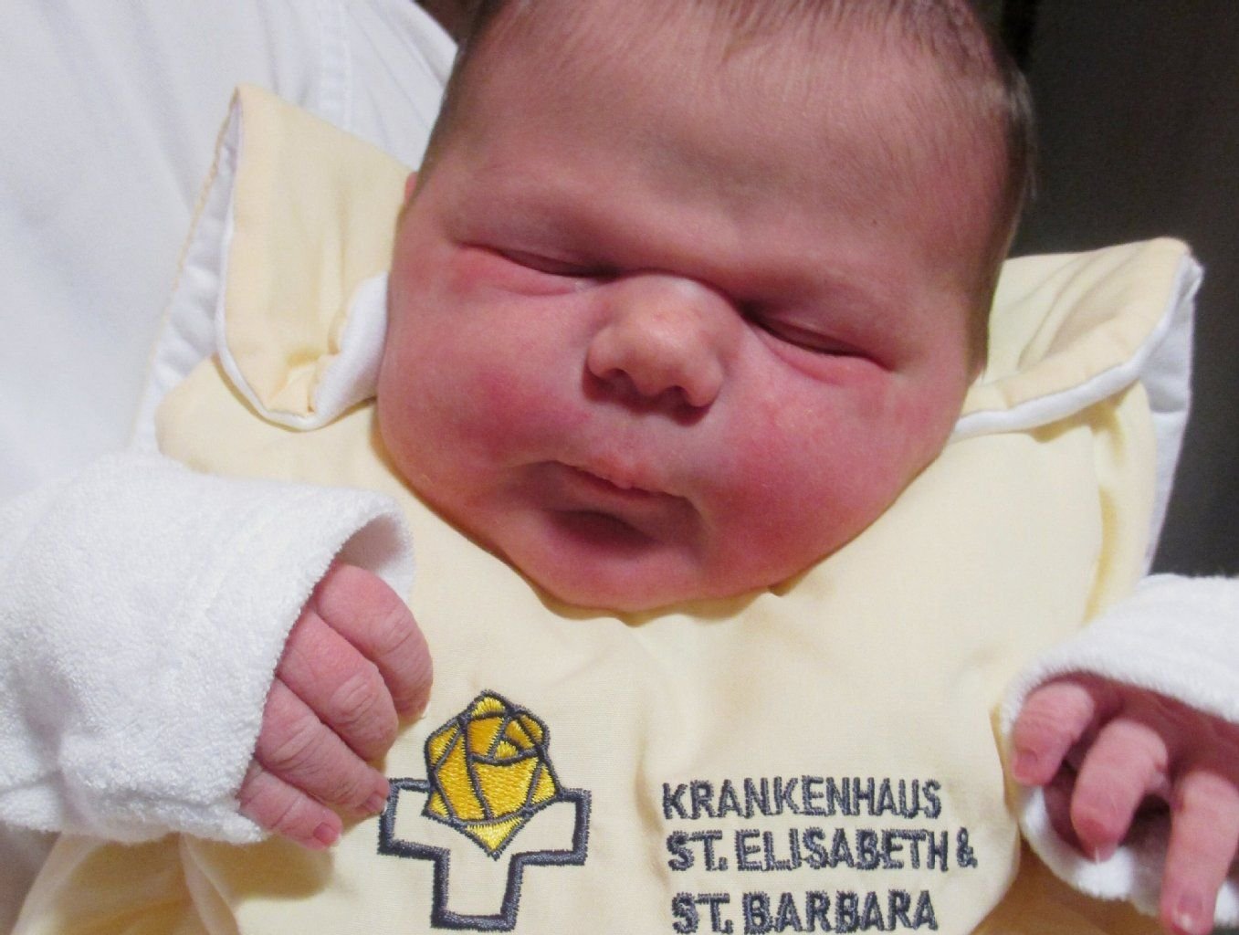 Josefine Emilia wurde am 31. Dezember 2014 um 23.52 Uhr geboren.