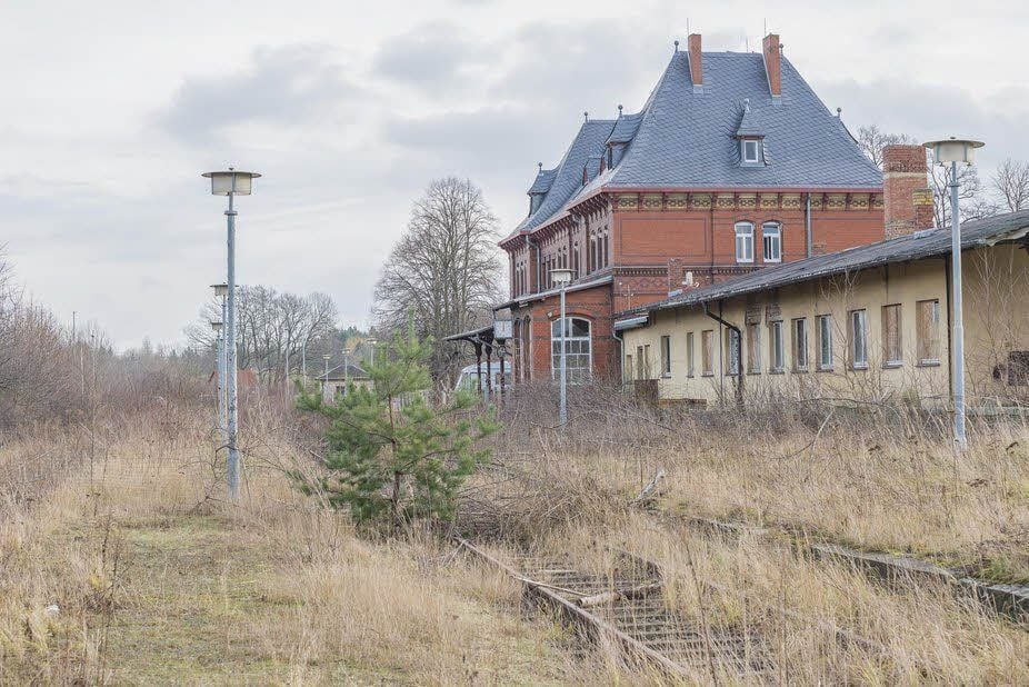 Marianne Mauer hat dieses Bahnhofsgebäude gekauft.