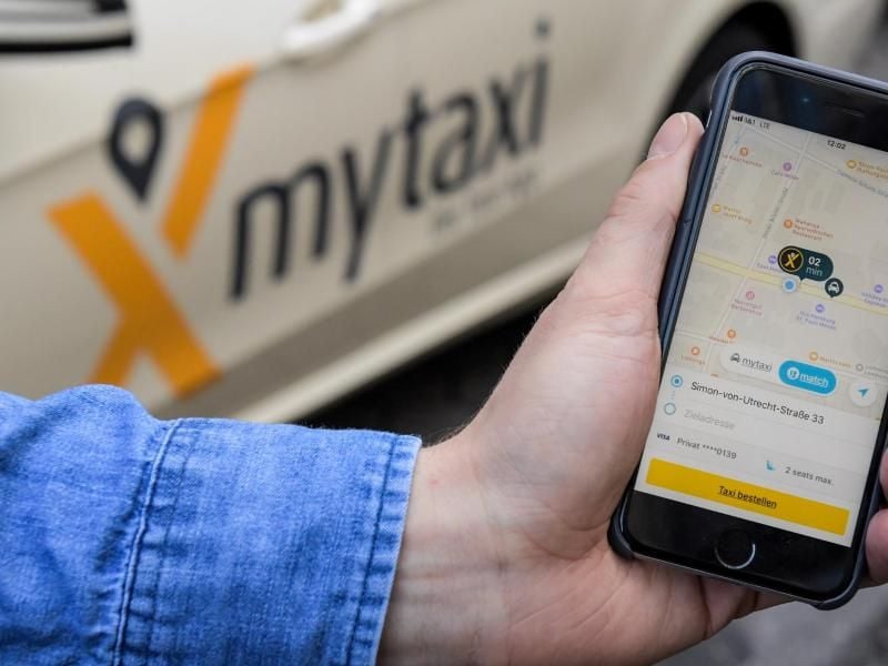 MyTaxi ist die führende Taxi-App in Europa. In Hamburg war zeitgleich vor rund drei Monaten auch Hansa-Taxi mit einem Sharing-Angebot an den Start gegangen. Foto: Axel Heimken