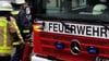 Ein Auto ist am Donnerstag (16. Dezember) aus bislang ungeklärter Ursache auf dem Mitarbeiterparkplatz des Polizeireviers Harz in Halberstadt in Brand geraten. Das Polizeirevier musste kurzzeitig geräumt werden.