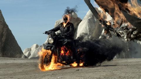 US-Star Nicolas Cage als Ghost Rider in einer Szene des neuen Kinofilms «Ghost Rider: Spirit of Vengeance». (FOTO: DPA)