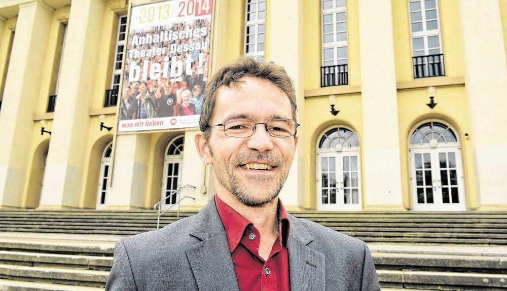 Jakob Uwe Weber hält das Anhaltische Theater für einen ganz wichtigen kulturellen Ort in der Stadt.
