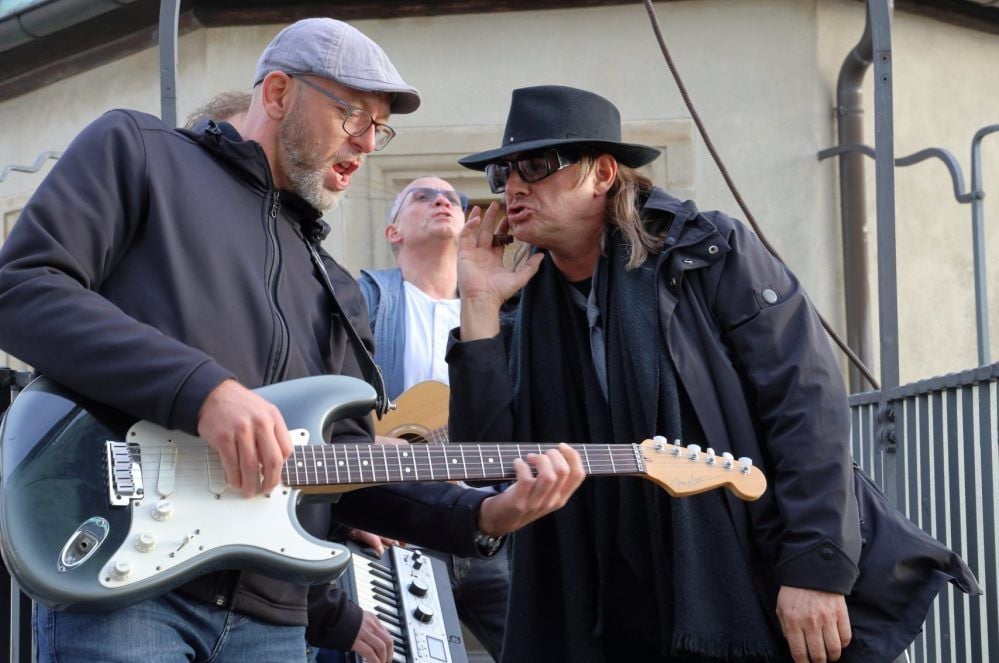 Hallo Udo: Mit Lindenberg-Double Torsten Exe Exler hat die hallesche Band Viertelpoet ein vielgeklicktes Youtube-Video gedreht.