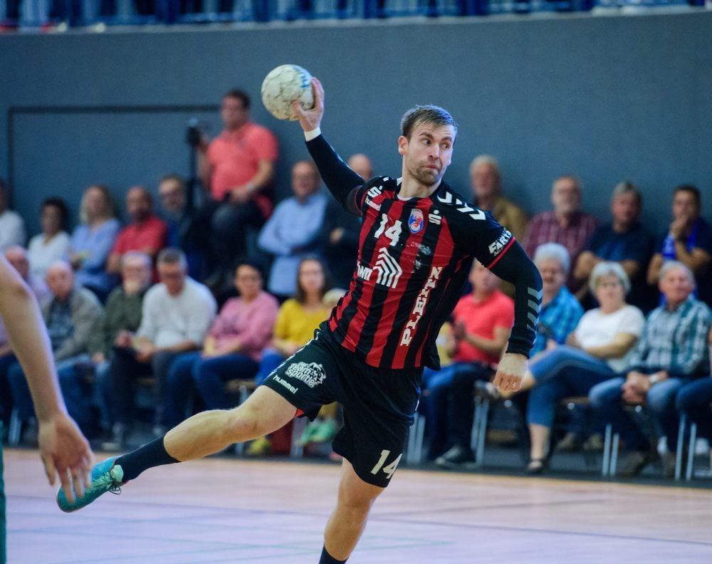Florian Pfeiffer war in der vergangenen Saison noch Kapitän des damaligen Zweitbundesligisten Dessau-Roßlauer HV. Nun will er im HCB-Trikot den Burgenländern zum Sprung in die 3. Liga verhelfen.