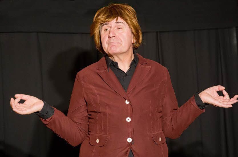 Angela Merkel (Wolfgang Koch) sorgte für den roten Faden, der die Zuschauer durch das Programm geleitete.