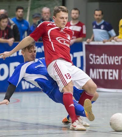 Marcel Keitel (r.) qualifizierte sich mit Ammendorf für den Halplus-Cup.