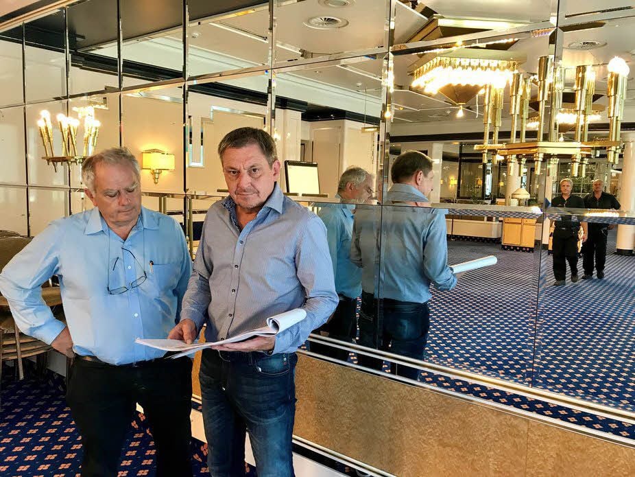 Gunnar Schlicht (rechts) und Berater Tobias Kogge im Maritim.