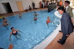 Nein, die Gesundheitsministerin geht nicht baden. Ulla Schmidt (SPD) besuchte am Freitag (21. Juli) die Mutter-Kind-Klinik «Godetiet» im Ostseebad Kühlungsborn. (Foto: dpa)