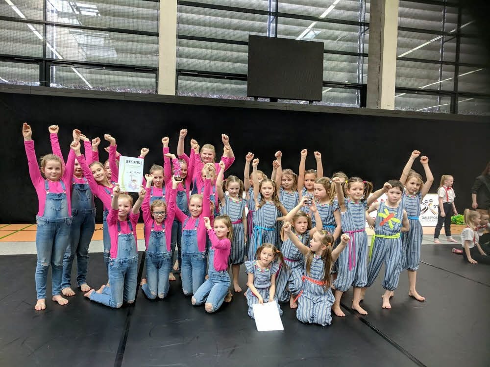 Die Gruppen „Vivace“ und „Viva la dance“ konnten sich über gute Platzierungen freuen.