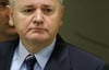 Slobodan Milosevic, einstiger jugoslawischer Präsident, ist als Kriegsverbrecher vor dem UN-Tribunal in Den Haag angeklagt. (Foto: dpa)