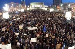 Leipzig, 24. März 2003: Mehr als 40000 Kriegsgegner haben sich damals nach Angaben der Veranstalter nach der Leipziger Montagsdemonstration zu einer Kundgebung gegen den Irak-Feldzug der USA versammelt. (Foto: dpa)