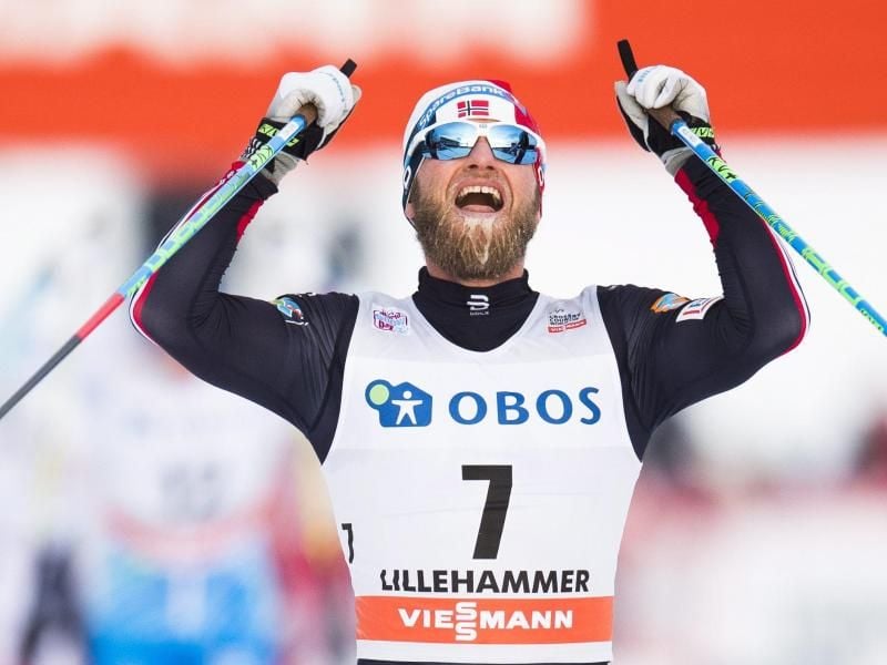 Martin Johnsrud Sundby jubelt über seinen Sieg in Lillehammer. Foto: Jon Olav Nesvold