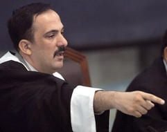 Mohamed Al-Ureybi ist der neue vorsitzende Richter im Prozess gegen den ehemaligen irakischen Präsidenten Saddam Hussein. (Foto: dpa)