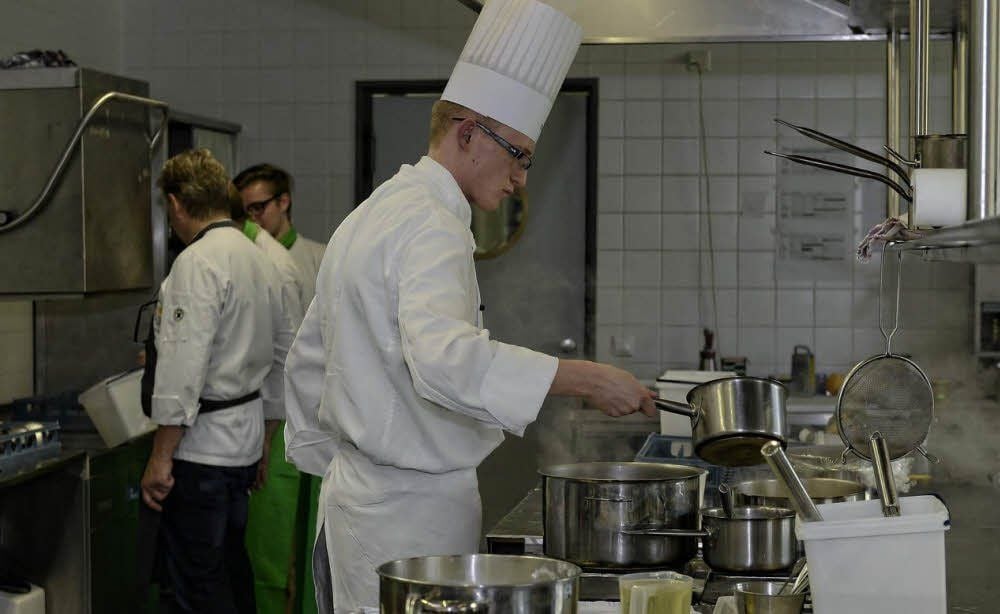 Nico Jäger aus Magdeburg konnte seinen Landesmeistertitel des Vorjahres verteidigen und vertritt jetzt bei den Bundesjugendmeisterschaften im Oktober bei den Koch-Azubis die Farben Sachsen-Anhalts.