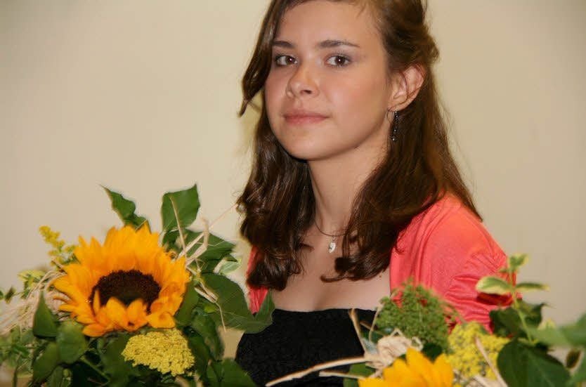 Als Jahrgangsbeste wird während der Feierstunde im Saal des „Schützenhauses“ Jessen Jennifer Erxleben ausgezeichnet.