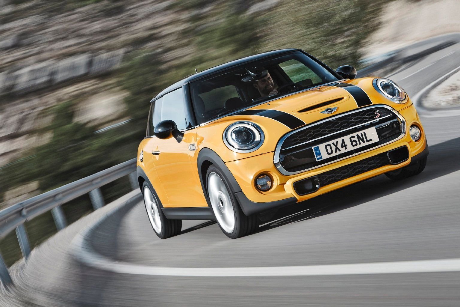 Der Mini ist seit 54 Jahren auf den Straßen und seit wird 2001 unter der Regie von BMW produziert.