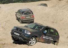 Die steuerlichen Vergünstigungen für privatgenutzte schwere Geländewagen sollen abgeschafft werden. (Foto: dpa)