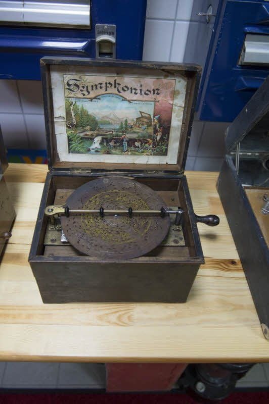 Auch Teil der Ausstellung: Das Symphonion ist eine Art Spieluhr.