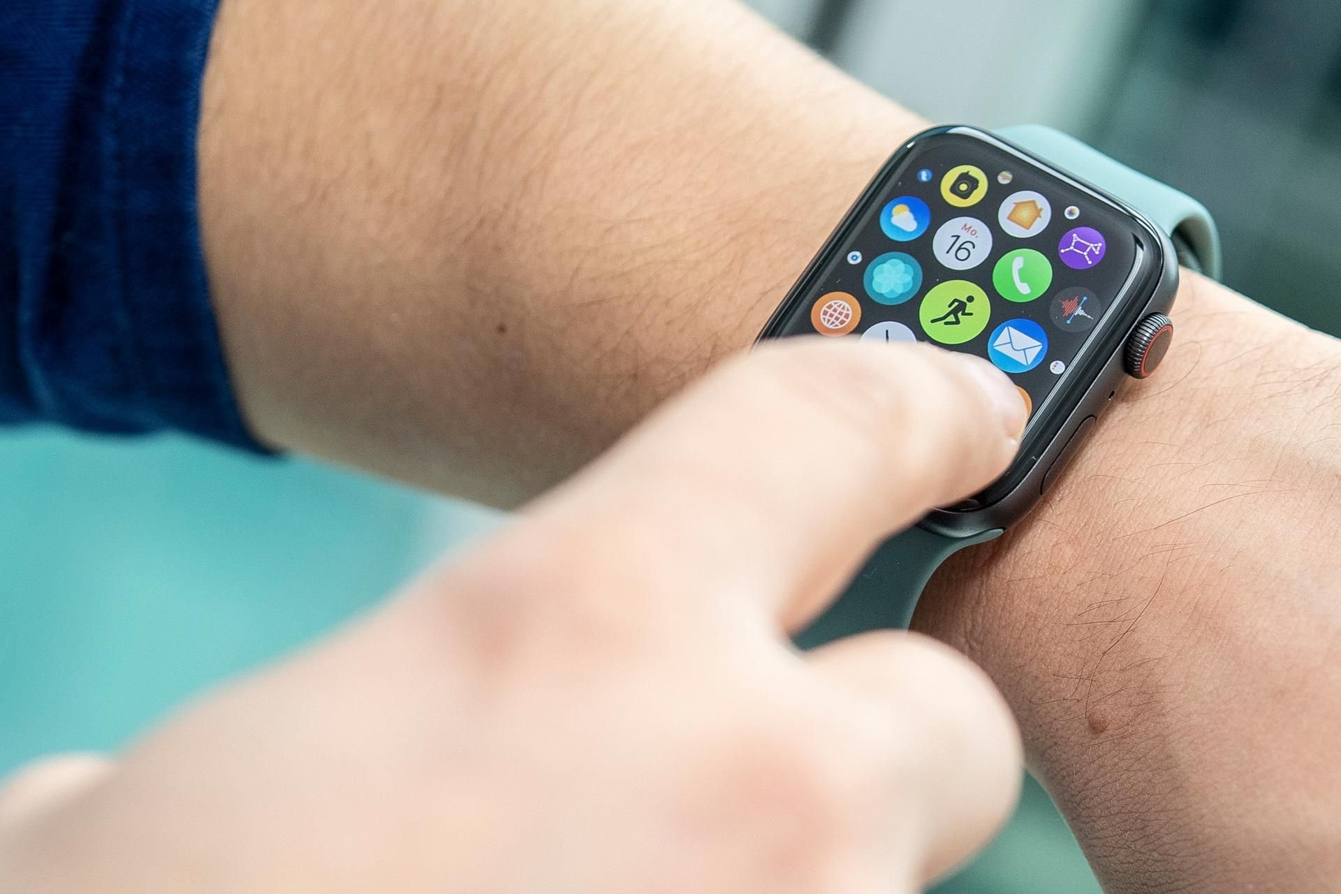 Smartwatches, wie die Apple Watch Series 5, sind theoretisch kleine Alleskönner. Aber nicht alle halten ihre Versprechen im Test.